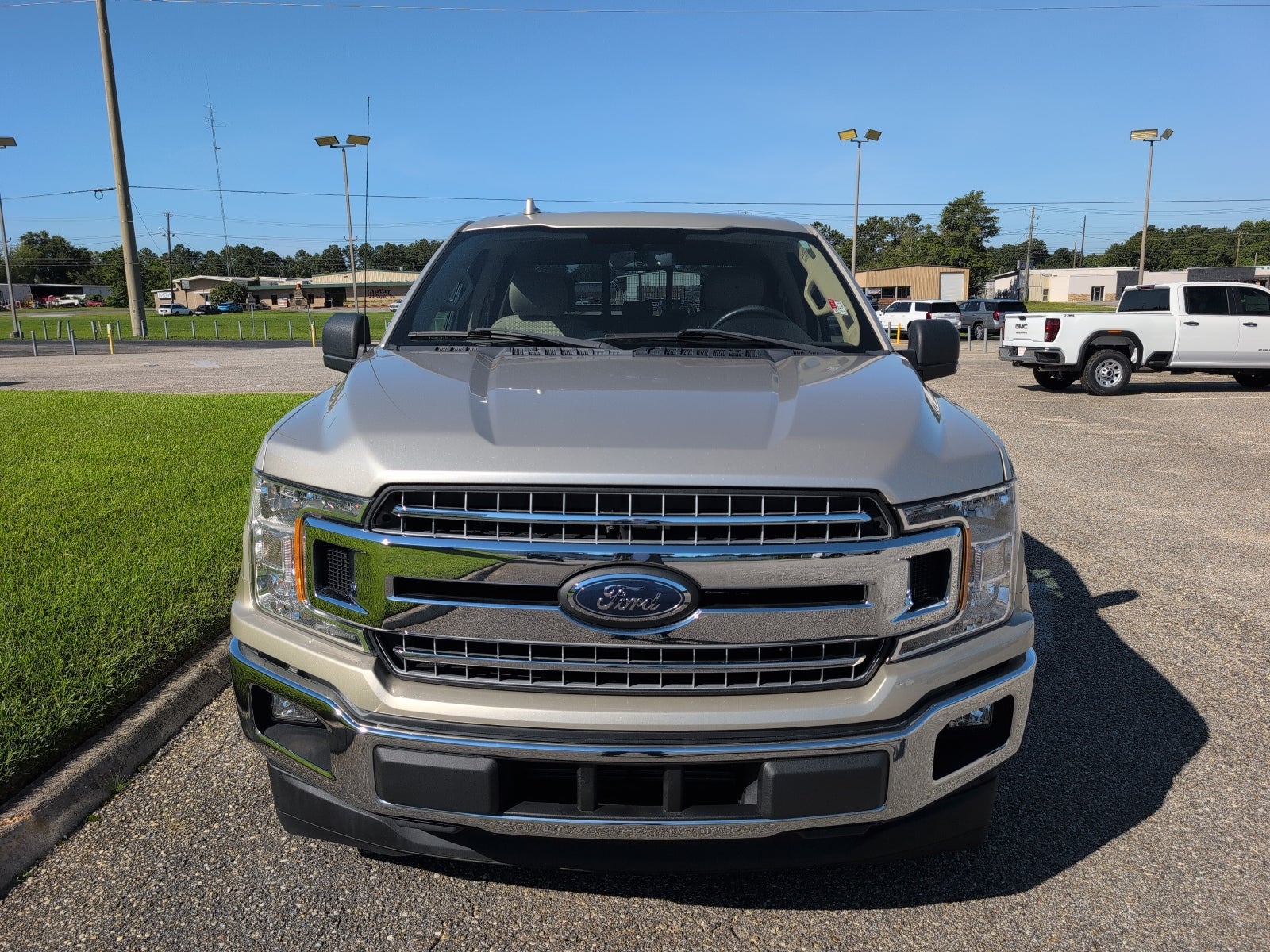 2018 Ford F-150 XL in Gold — front three-quarter view